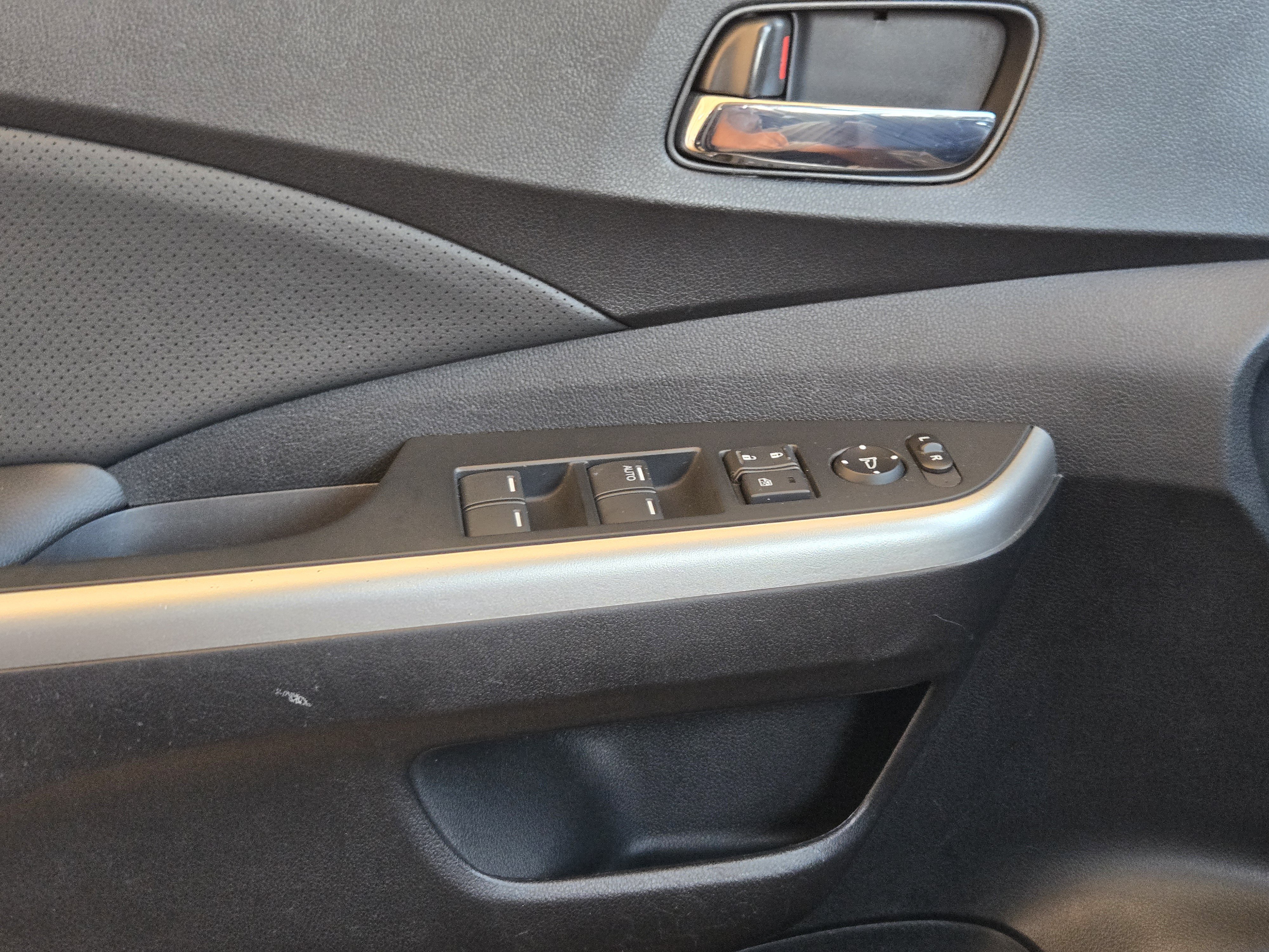 Used 2015 Honda CR-V EX-L image 22