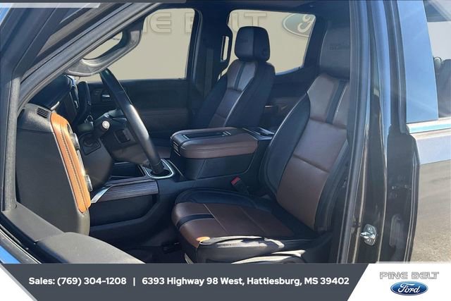 Used 2022 Chevrolet Silverado 1500 High Country w/ Technology Package image 19