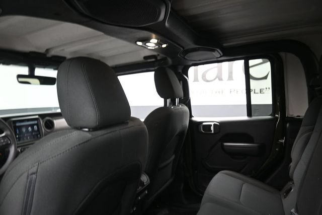 Used 2023 Jeep Gladiator Sport AWD/4WD image 24
