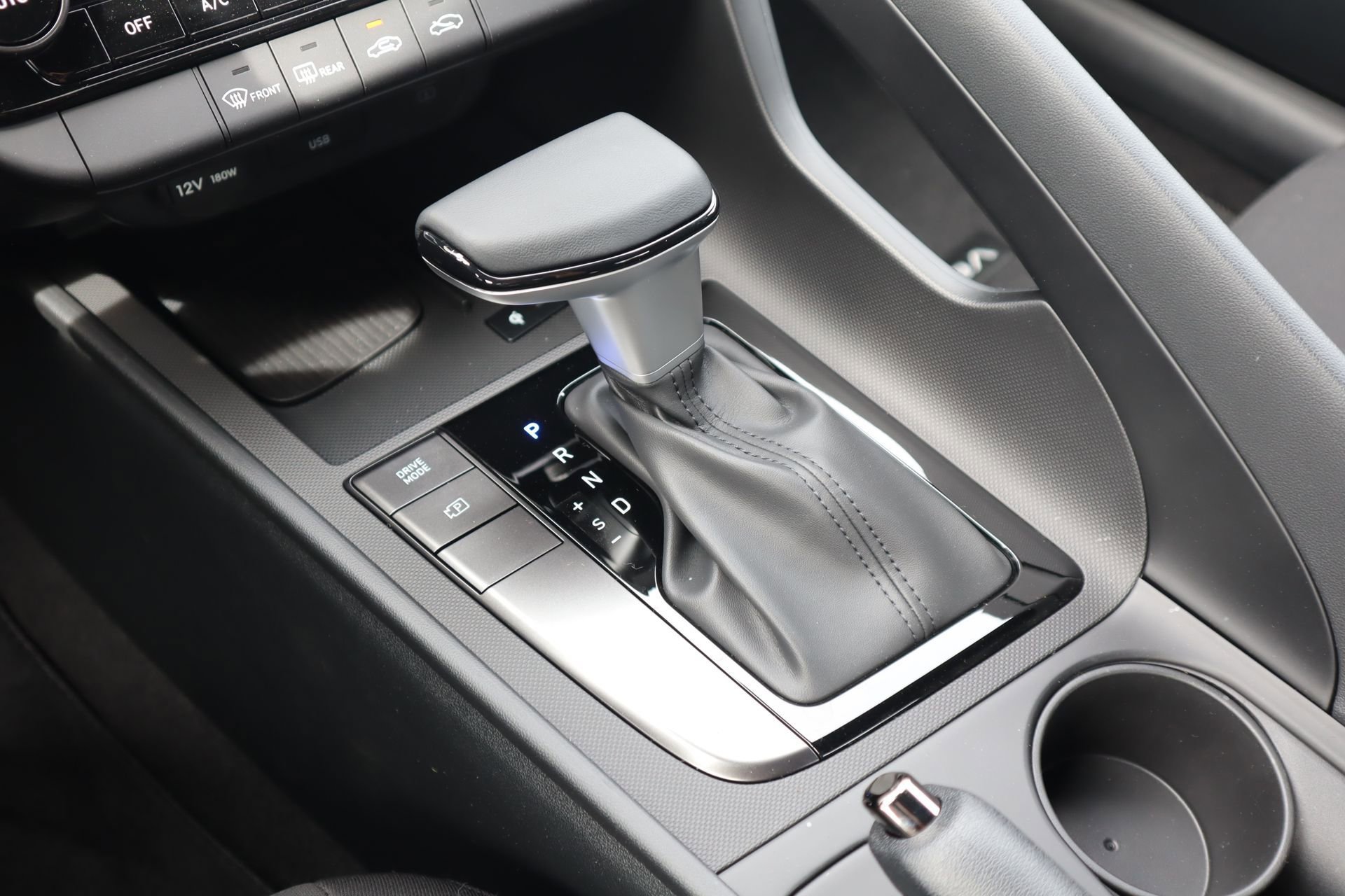 New 2025 Hyundai Elantra Sport image 15