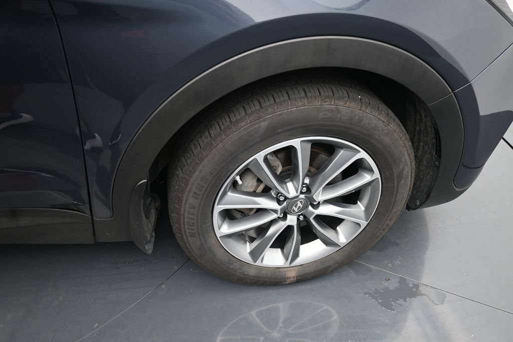 Used 2019 Hyundai Santa Fe XL SE AWD/4WD image 11