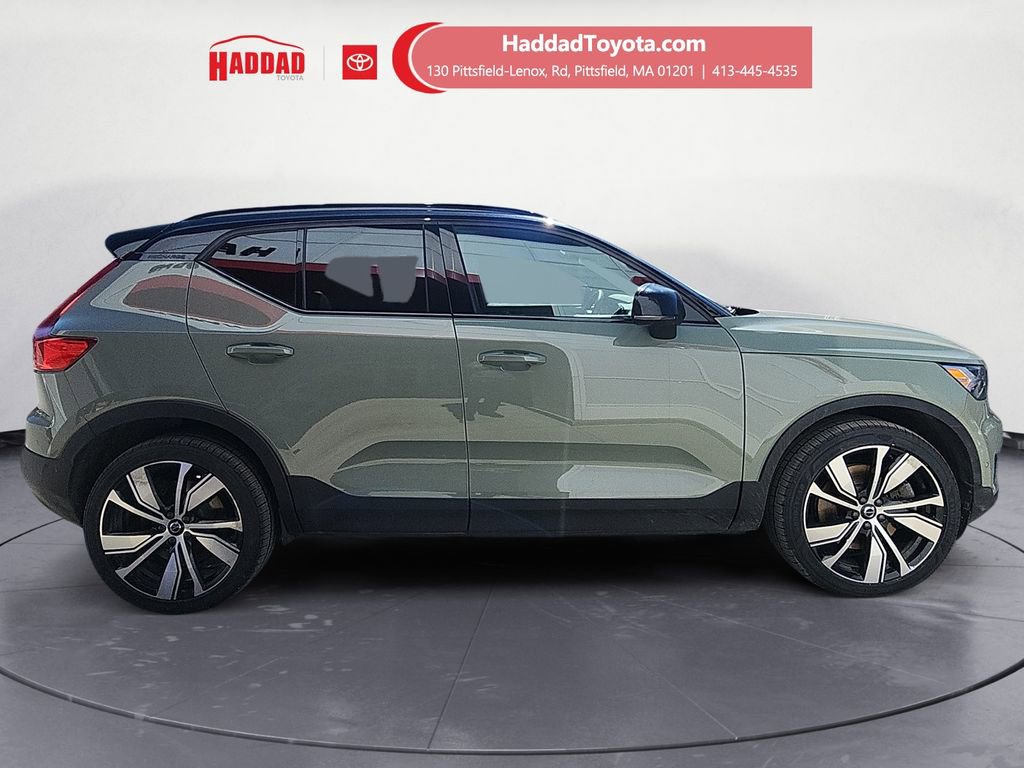 Used 2022 Volvo XC40 P8 Recharge Plus image 6