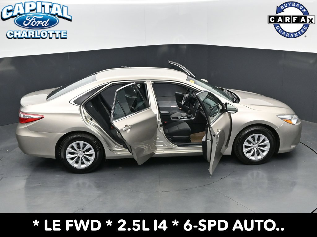 Used 2015 Toyota Camry LE FWD image 31