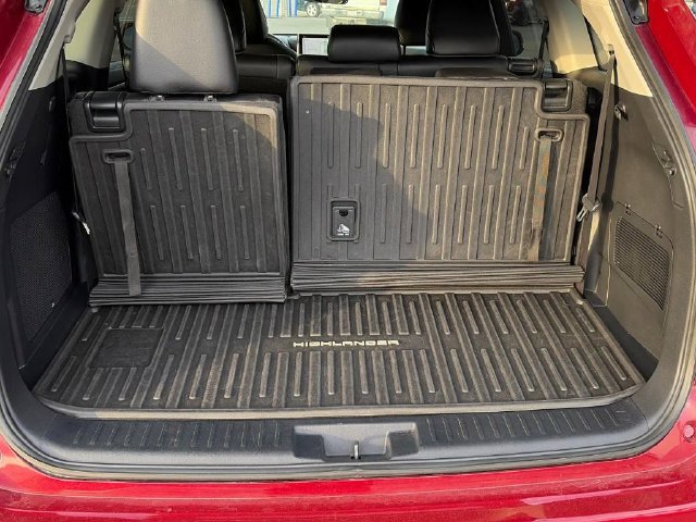 Used 2021 Toyota Highlander Limited AWD/4WD image 9