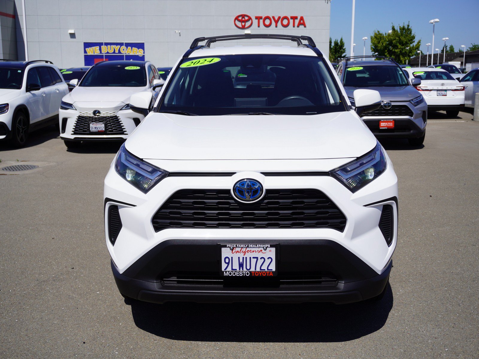 Used 2024 Toyota RAV4 LE AWD/4WD image 7