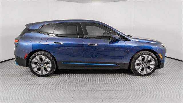 Used 2024 BMW iX xDrive50 w/ Luxury Package AWD/4WD image 9
