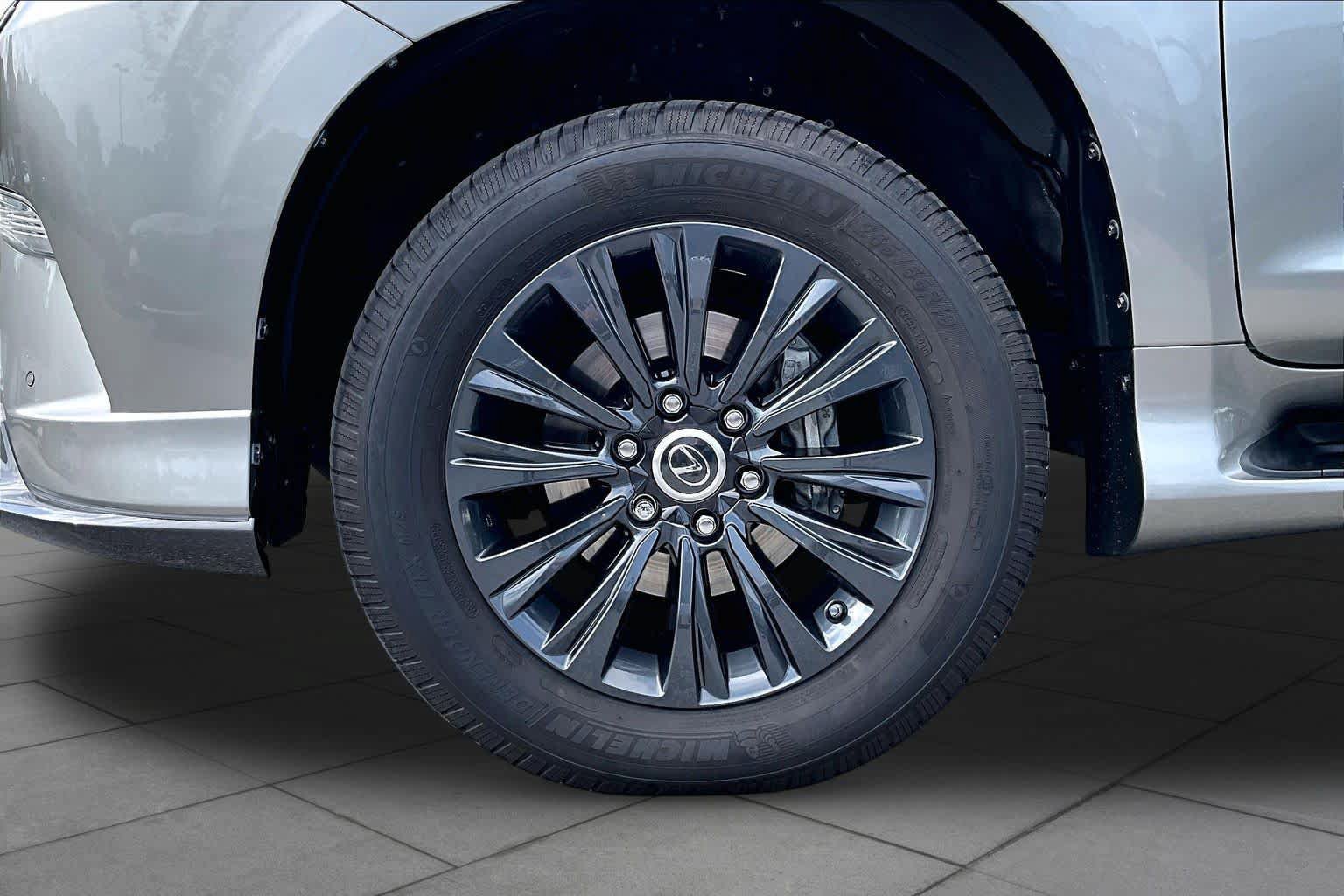 Used 2022 Lexus GX 460 Premium AWD/4WD image 10