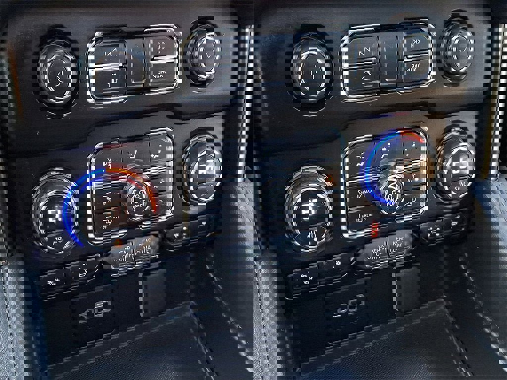 Certified 2022 Chevrolet Tahoe LT w/ Luxury Package image 17