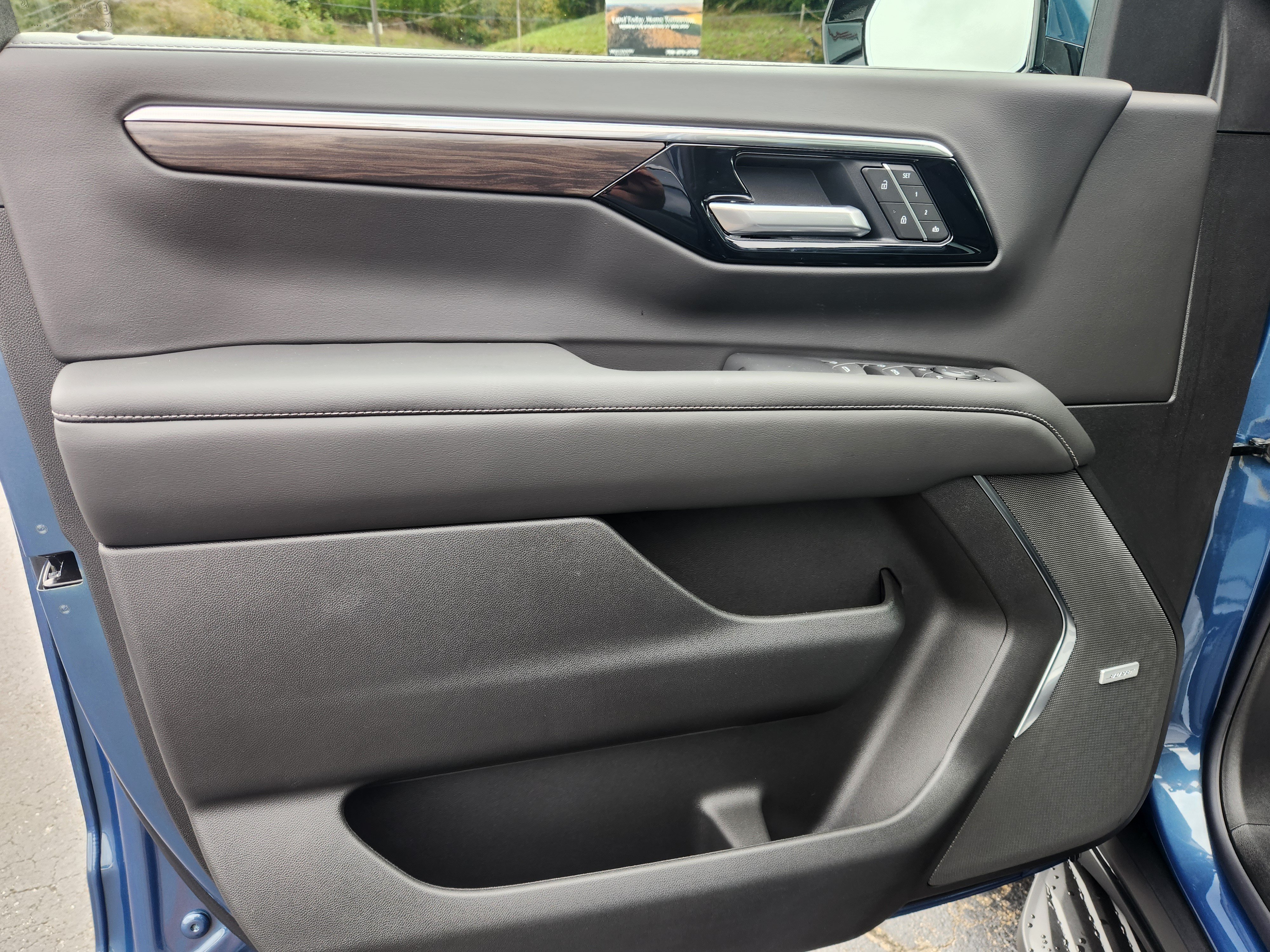 New 2027 Chevrolet Tahoe LT w/ Comfort Package AWD/4WD image 6