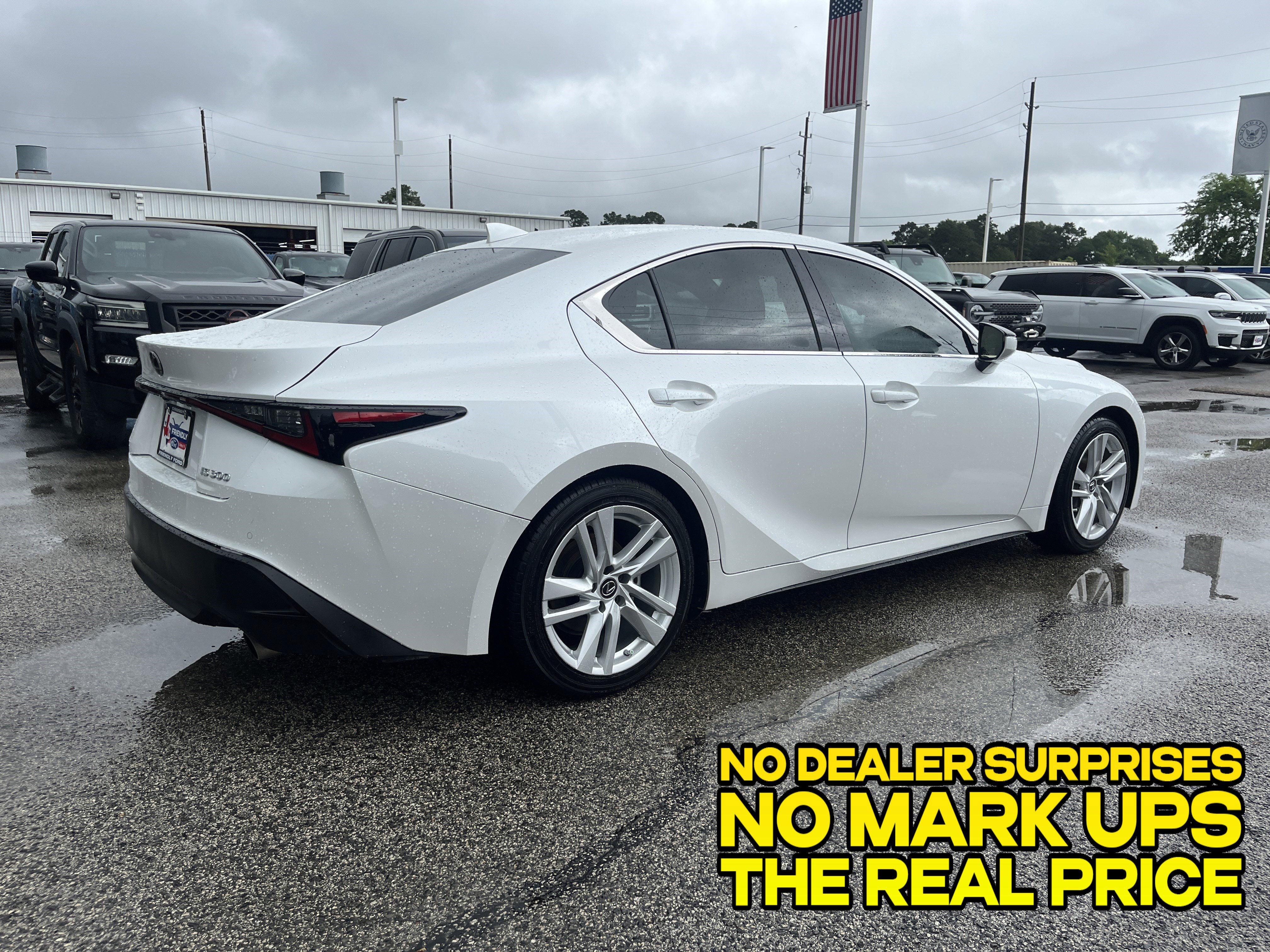 Used 2023 Lexus IS 300 w/ Comfort Package RWD image 2