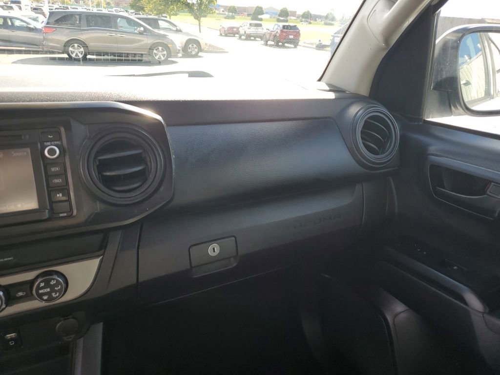Used 2019 Toyota Tacoma SR image 23