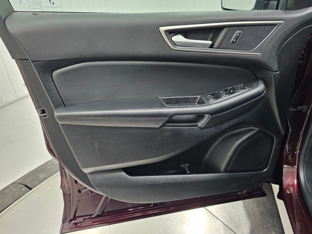Used 2024 Ford Edge SEL AWD/4WD image 26