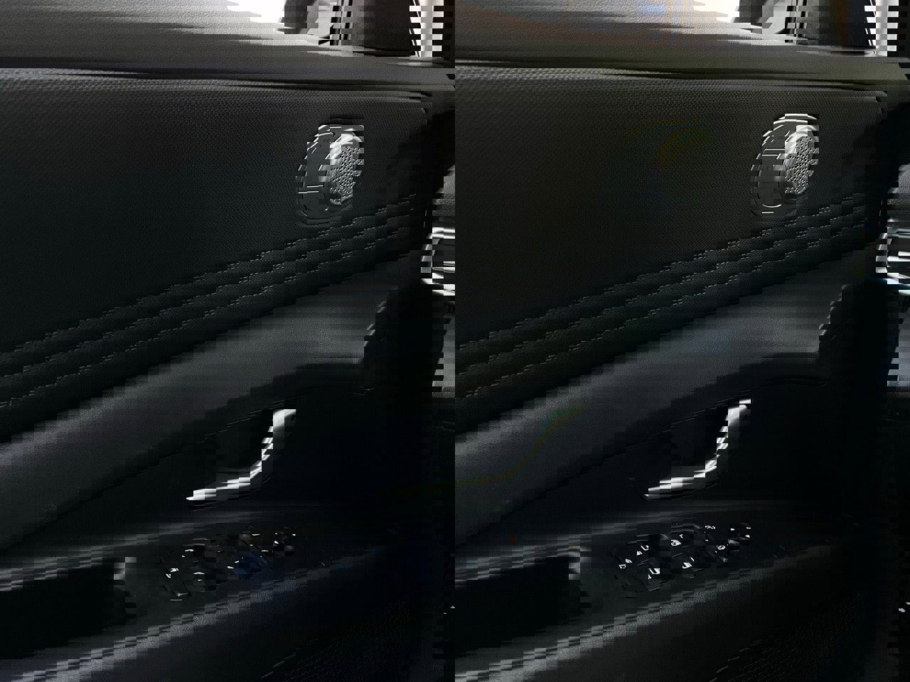 Used 2025 Hyundai Elantra Limited image 22