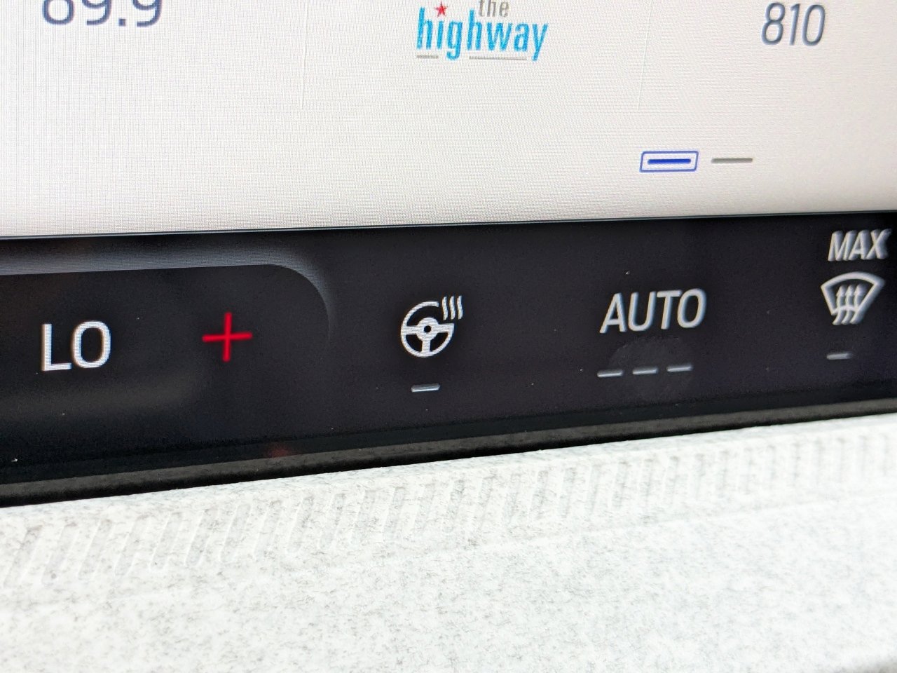 New 2025 Ford Maverick XLT w/ XLT Luxury Package image 25