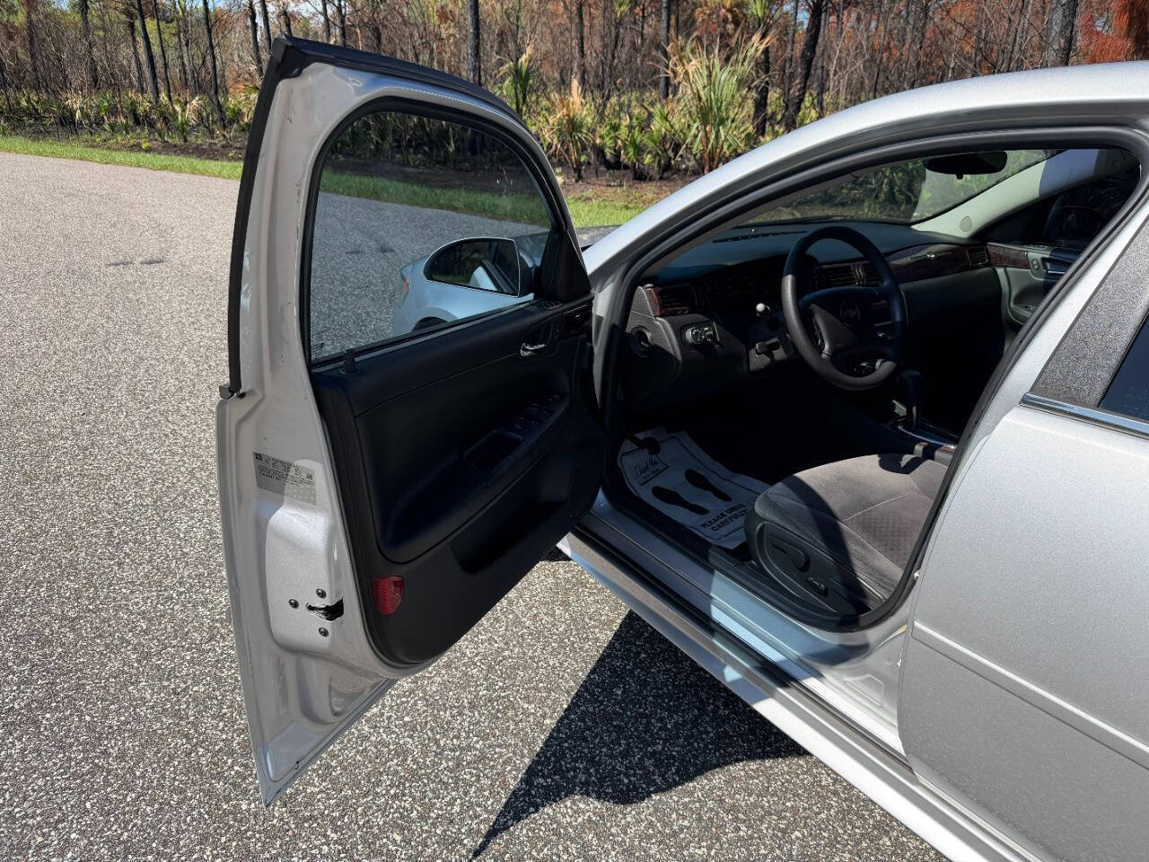 Used 2014 Chevrolet Impala Limited LS FWD image 9