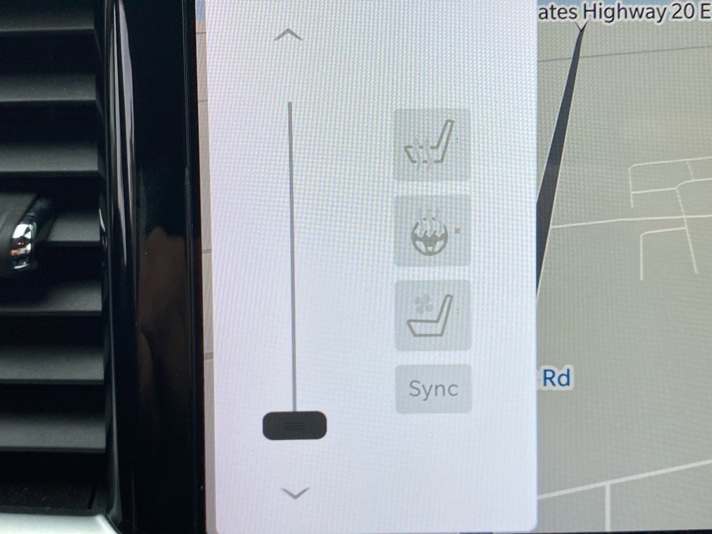 Used 2023 Chrysler Pacifica Limited image 15