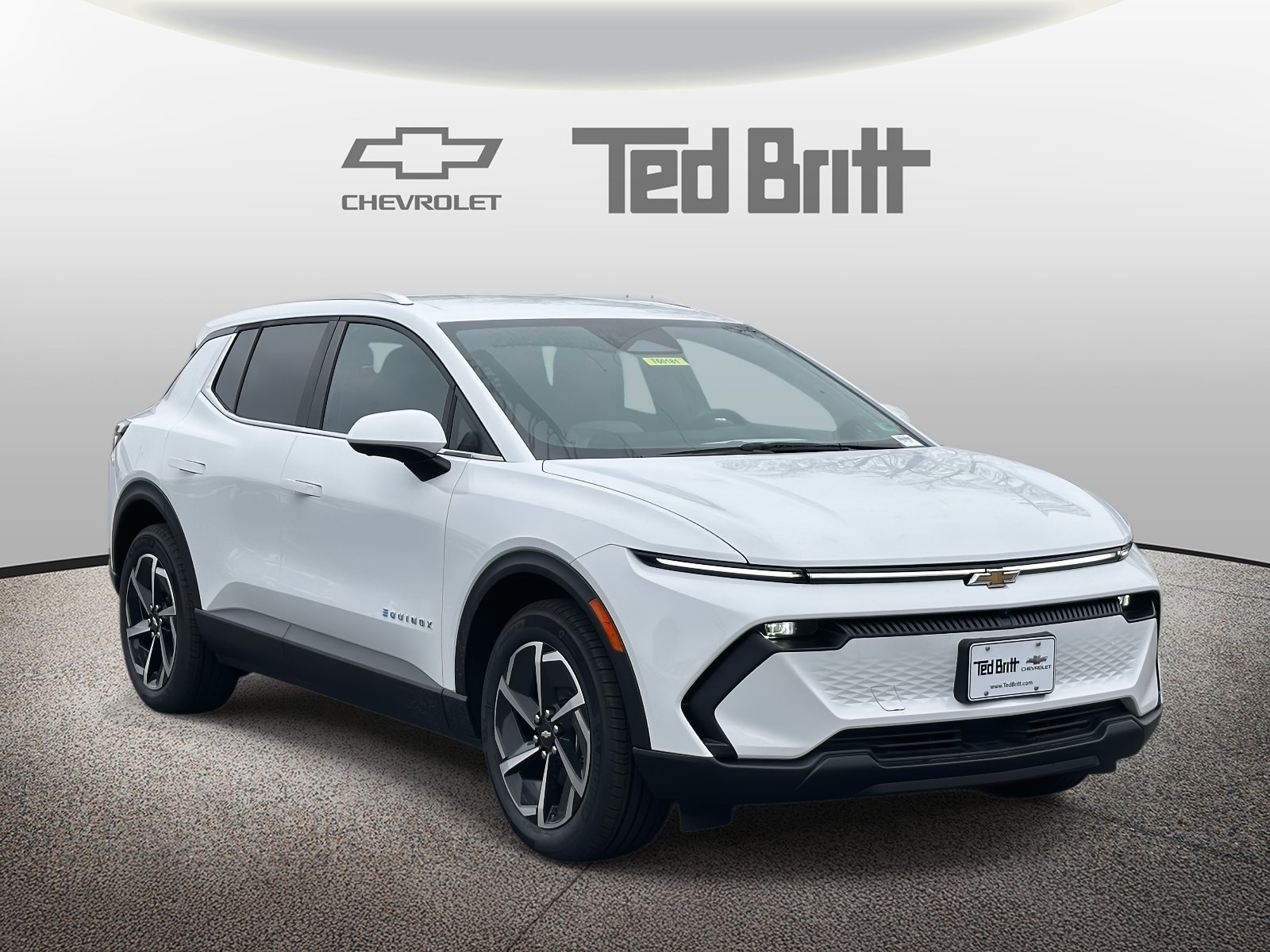 New 2026 Chevrolet Equinox EV LT AWD/4WD image 3