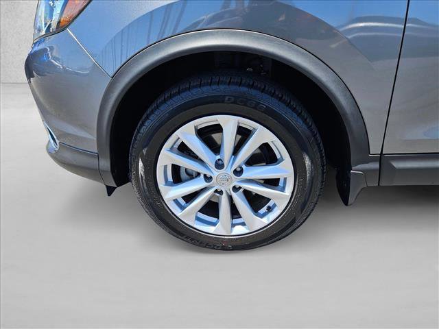 Used 2017 Nissan Rogue Sport SV w/ SV Premium Package AWD/4WD image 21