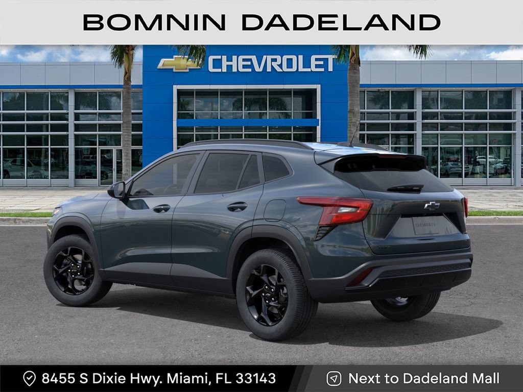 New 2026 Chevrolet Trax LT w/ Midnight Edition FWD image 4