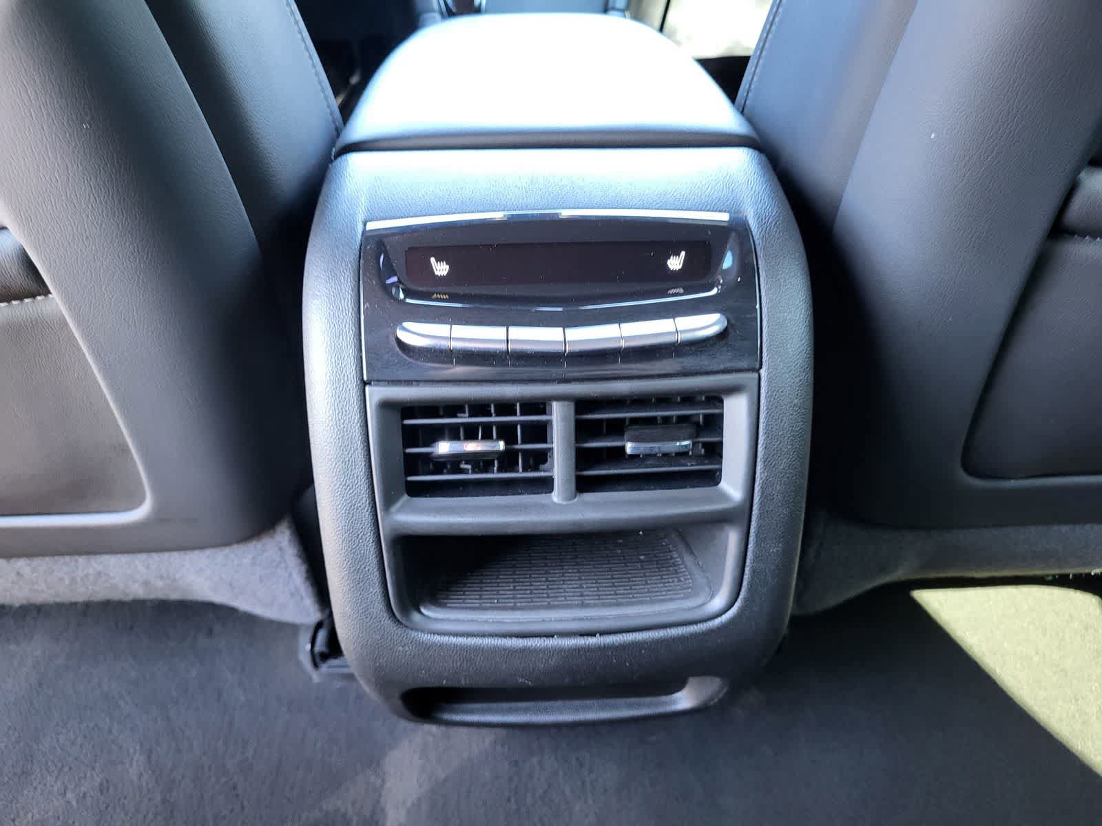 Used 2020 Cadillac XT5 Premium Luxury FWD image 30