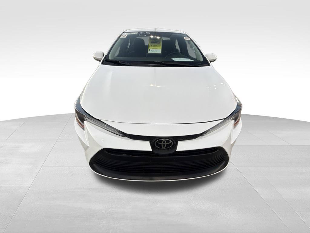Used 2025 Toyota Corolla LE FWD image 9