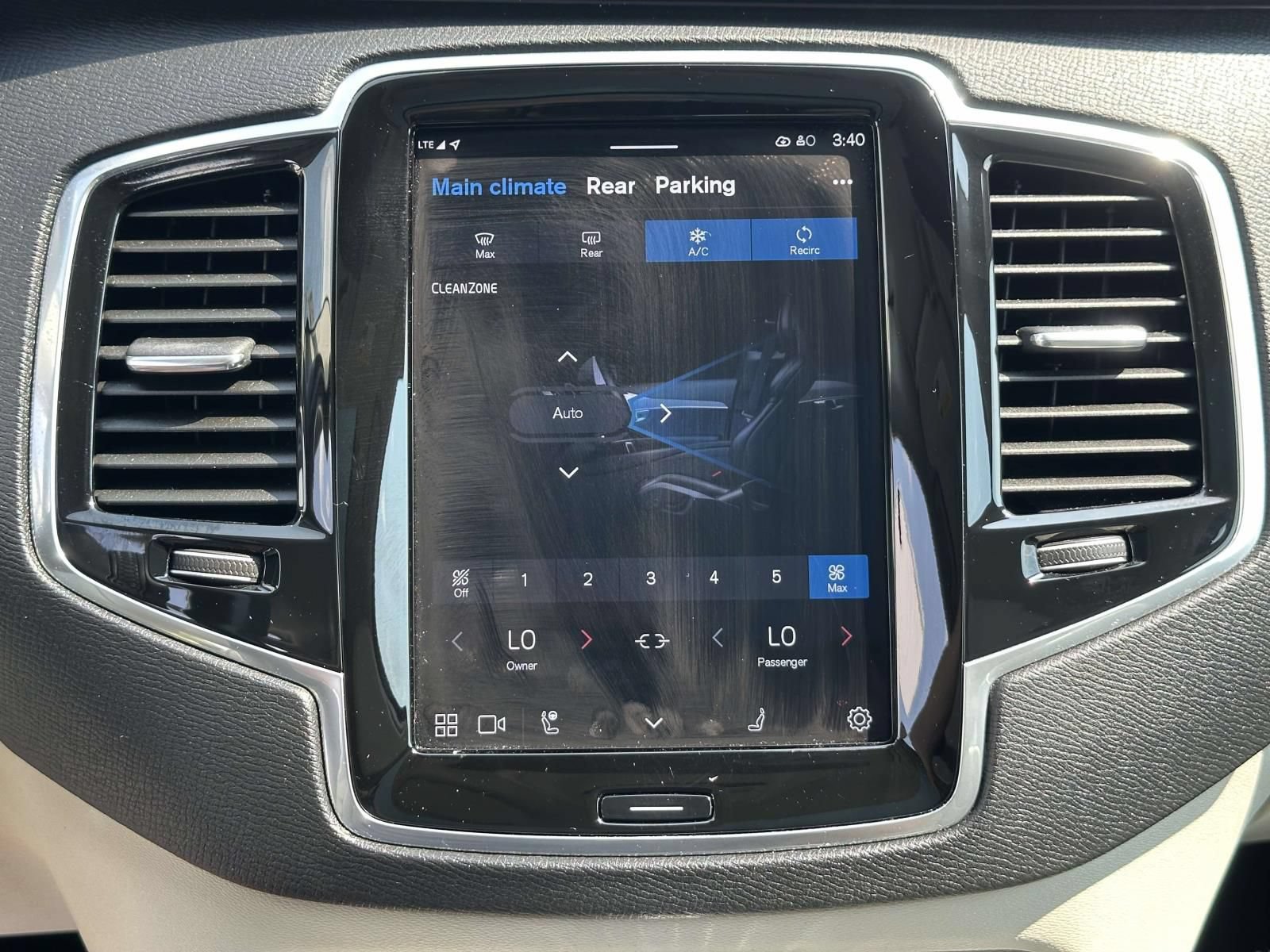 Used 2023 Volvo XC90 B6 Plus w/ Protection Package Premier AWD/4WD image 12