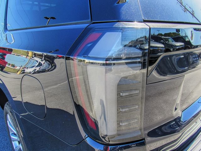New 2026 Chevrolet Suburban Premier RWD image 6