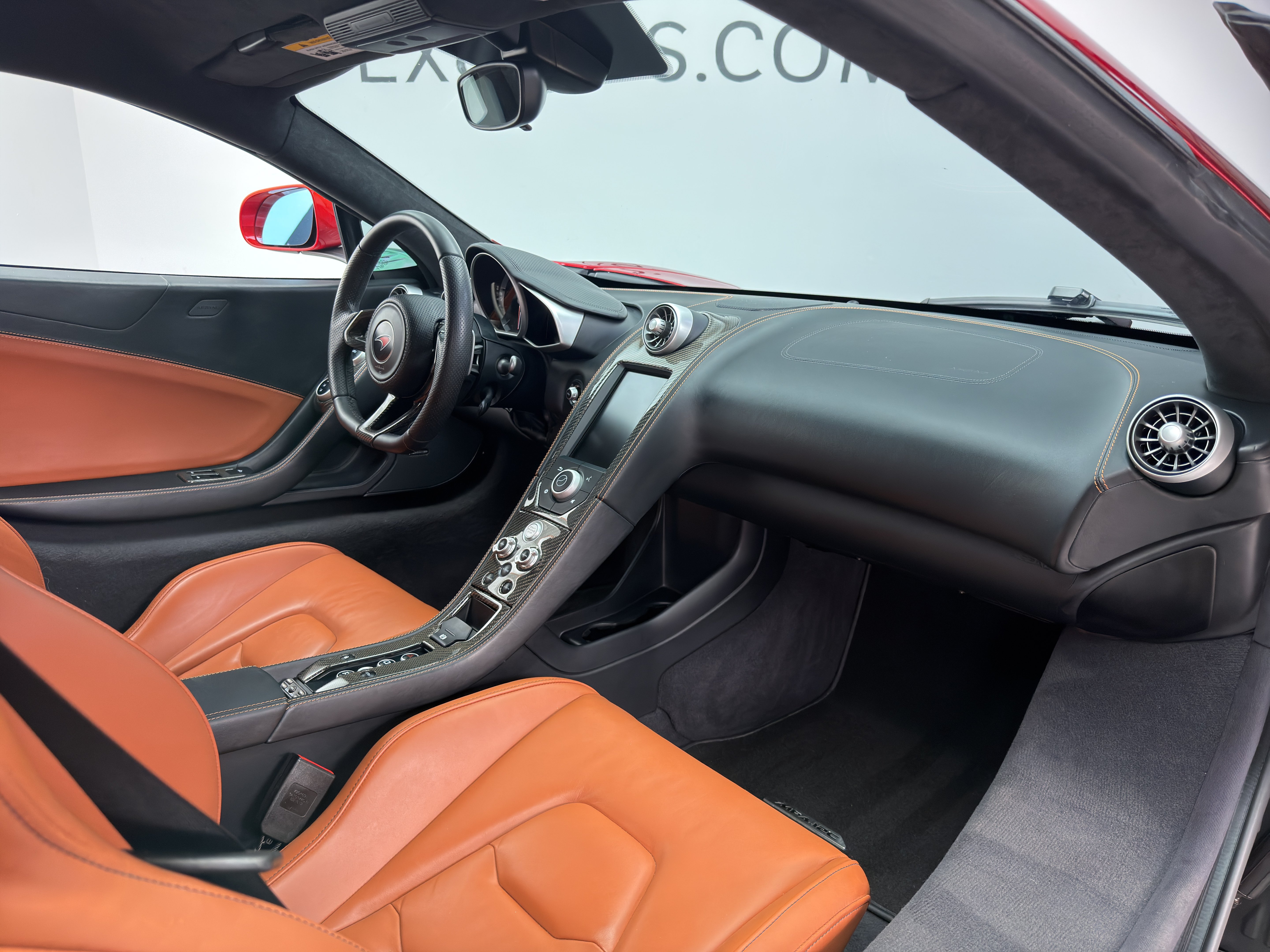 Used 2012 McLaren MP4-12C Coupe RWD image 31