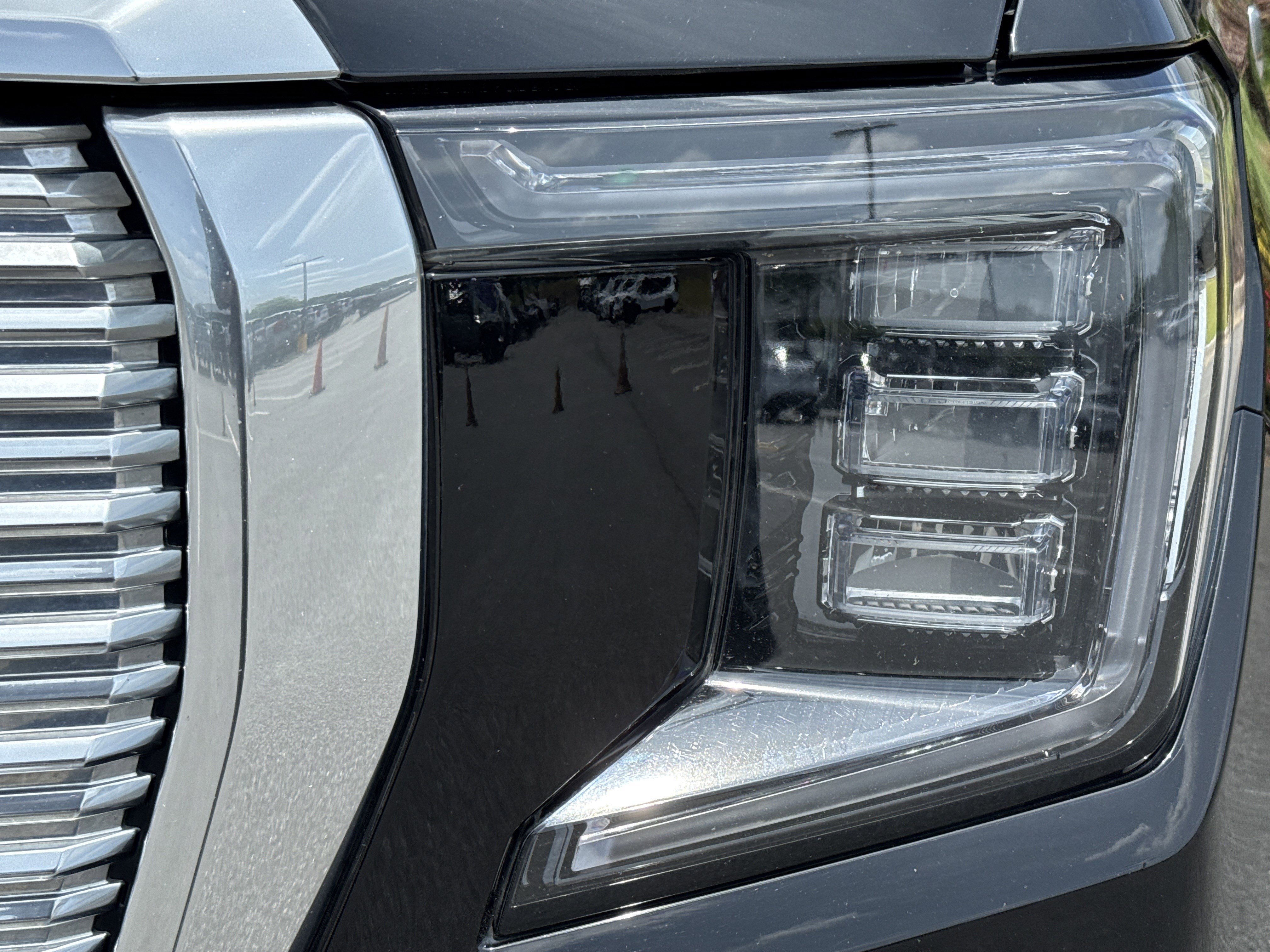 Used 2023 GMC Yukon XL Denali w/ Max Trailering Package AWD/4WD image 6