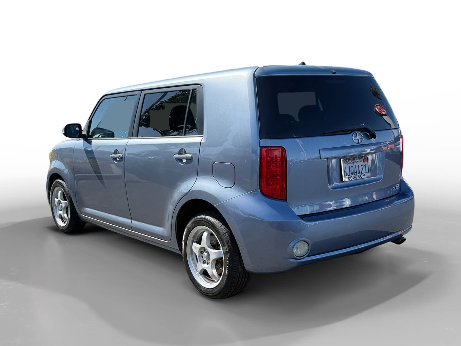 Used 2010 Scion xB FWD image 3