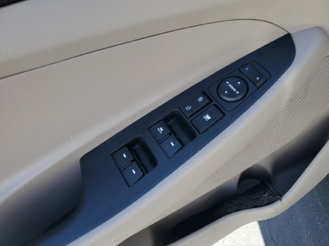 Used 2021 Hyundai Tucson Value FWD image 20