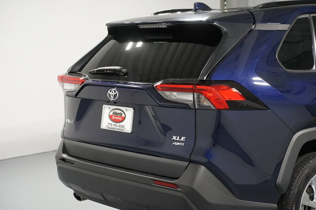 Used 2023 Toyota RAV4 XLE Premium AWD/4WD image 9