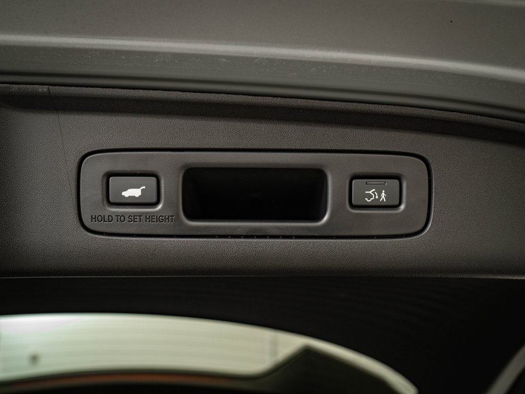 Certified 2025 Acura ADX A-Spec image 19