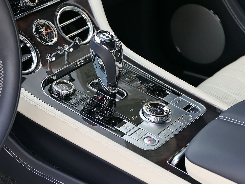 Used 2023 Bentley Continental GT Mulliner AWD/4WD image 24
