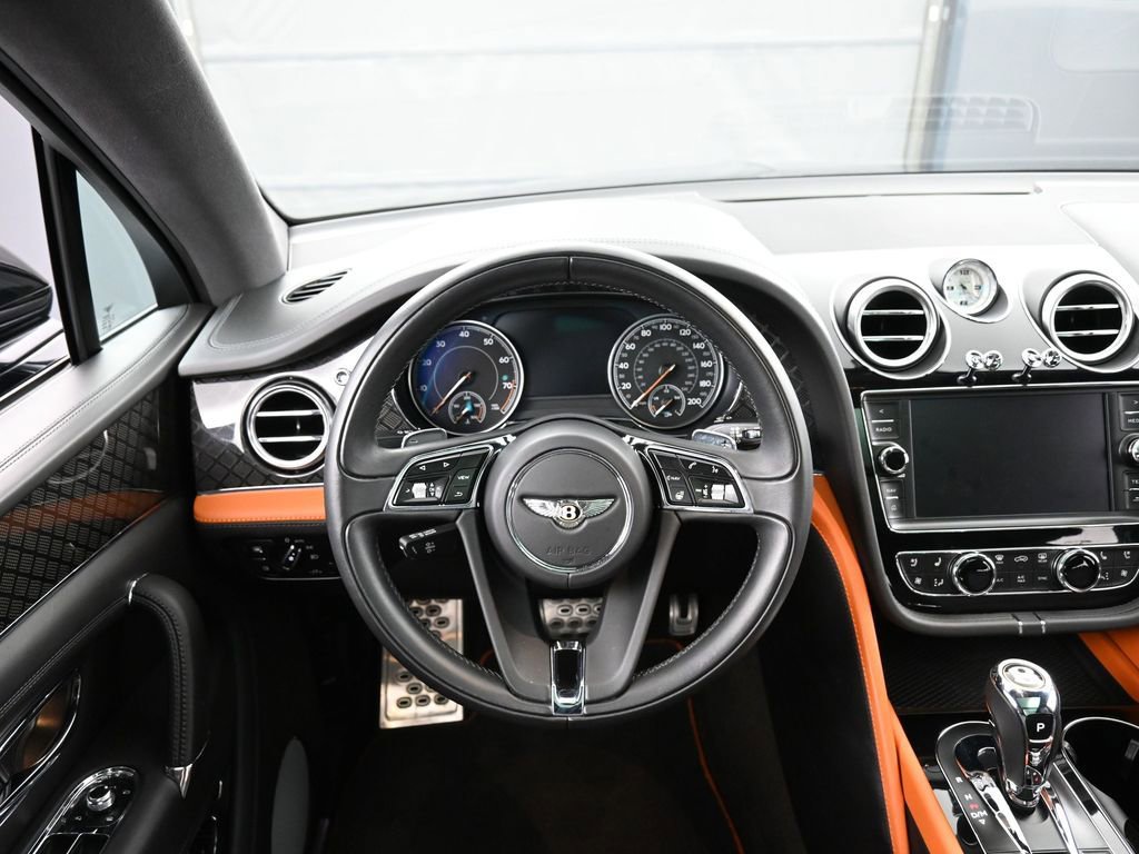 Certified 2020 Bentley Bentayga image 18