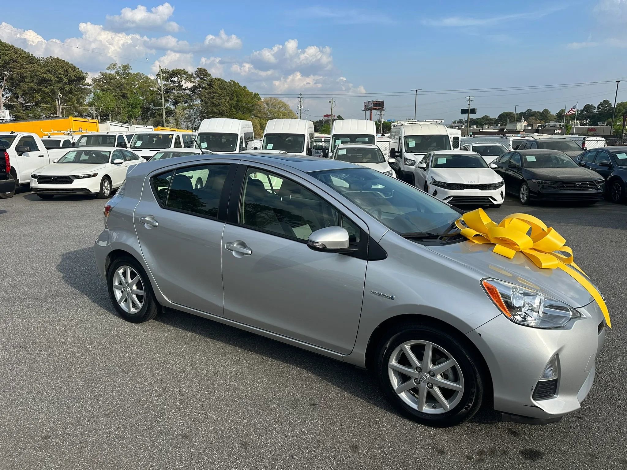 Used 2013 Toyota Prius C Three FWD image 9
