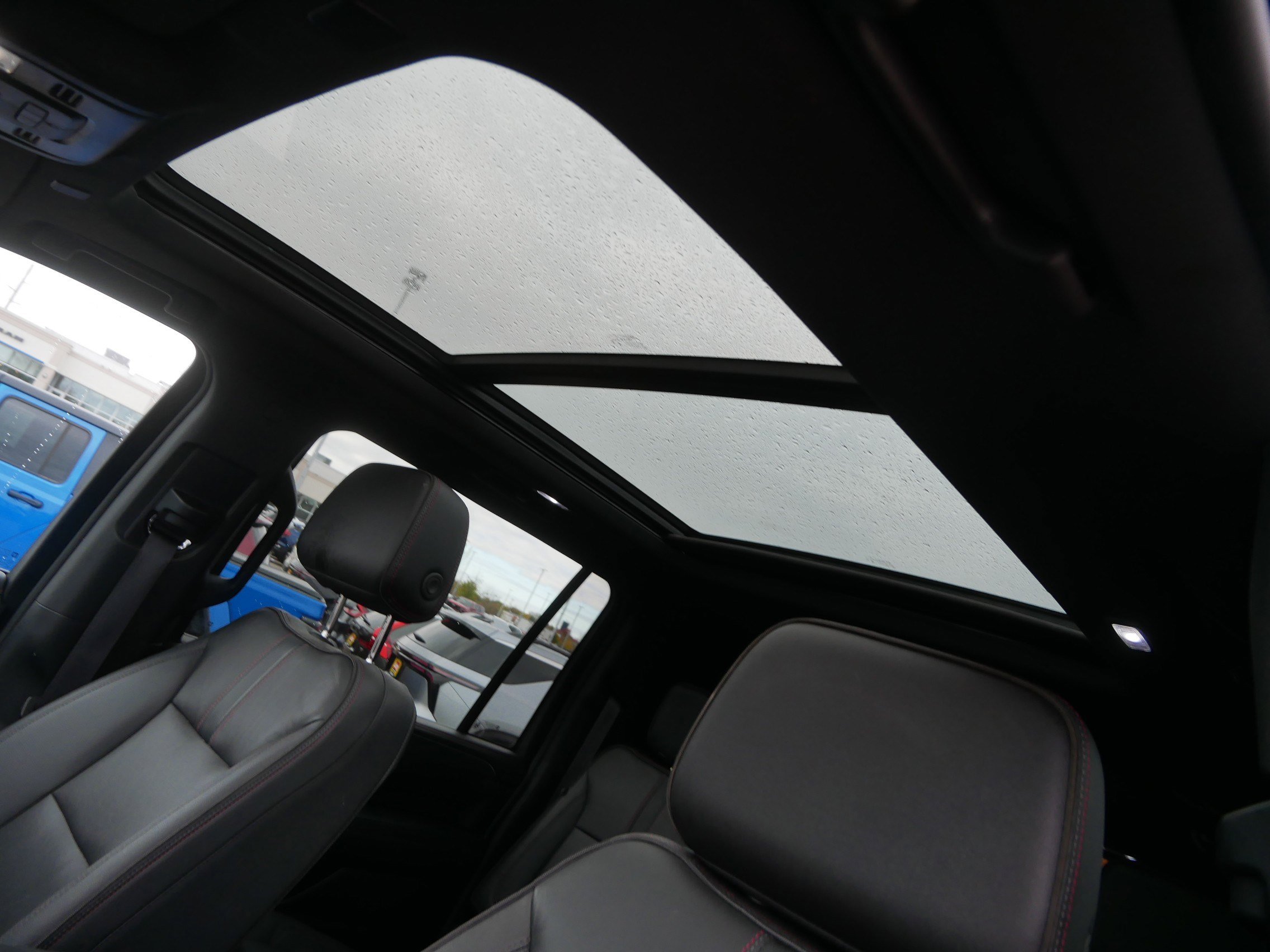 Used 2023 Chevrolet Suburban RST image 19