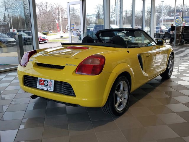 Used 2000 Toyota MR2 image 4