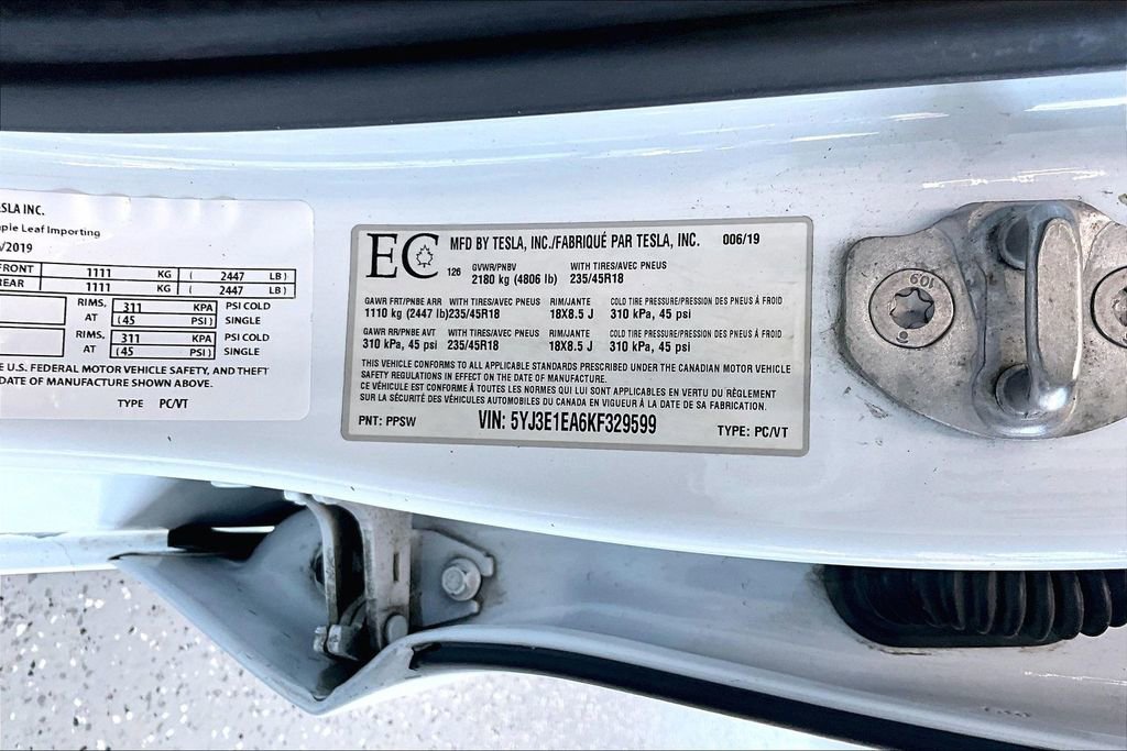 Used 2019 Tesla Model 3 Standard Range Plus image 17