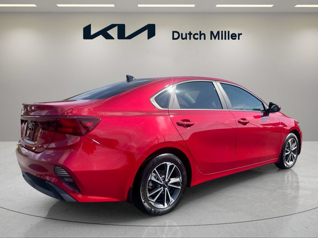 Used 2022 Kia Forte LXS FWD image 4