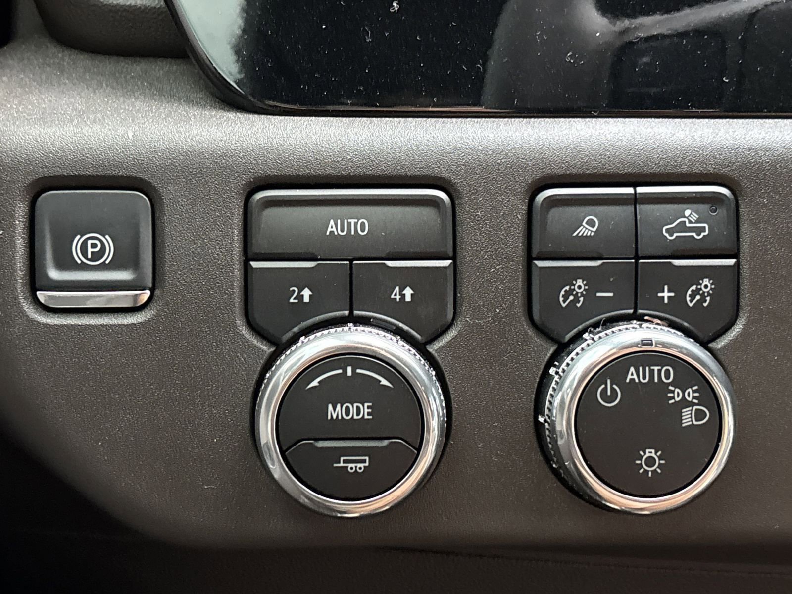 New 2025 GMC Sierra 1500 SLE w/ Preferred Package image 19