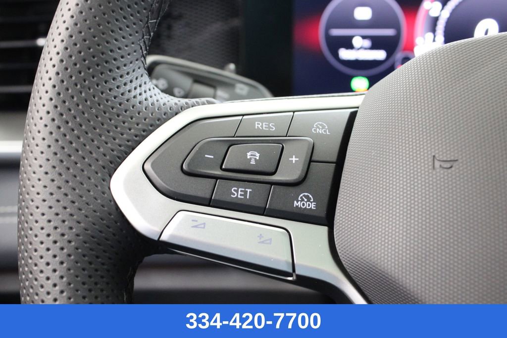 New 2026 Volkswagen Tiguan SE R-Line image 24