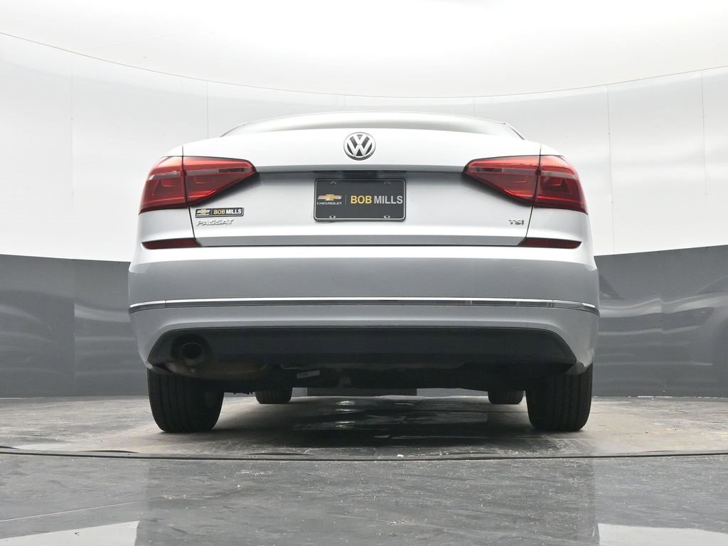 Used 2018 Volkswagen Passat 2.0T S image 29