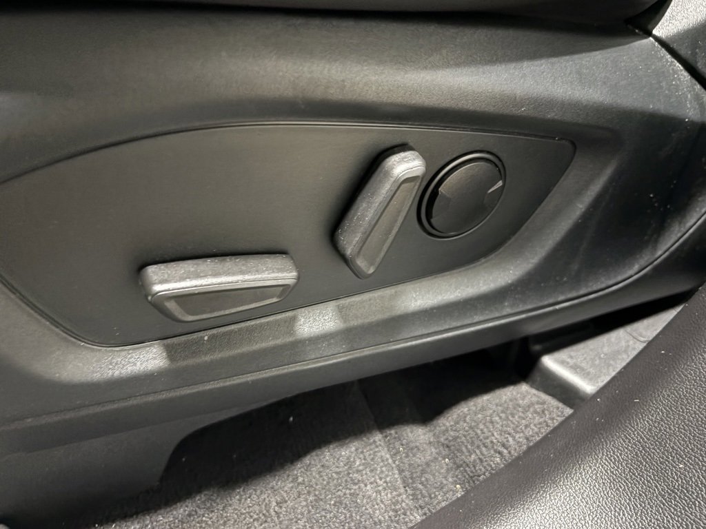 Certified 2023 Ford Explorer XLT w/ Equipment Group 202A image 23