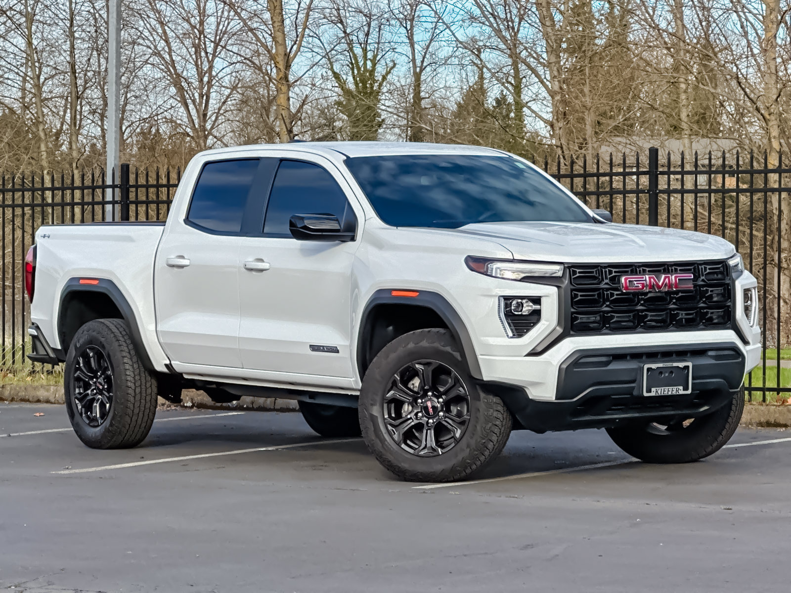 Used 2025 GMC Canyon Elevation AWD/4WD image 2