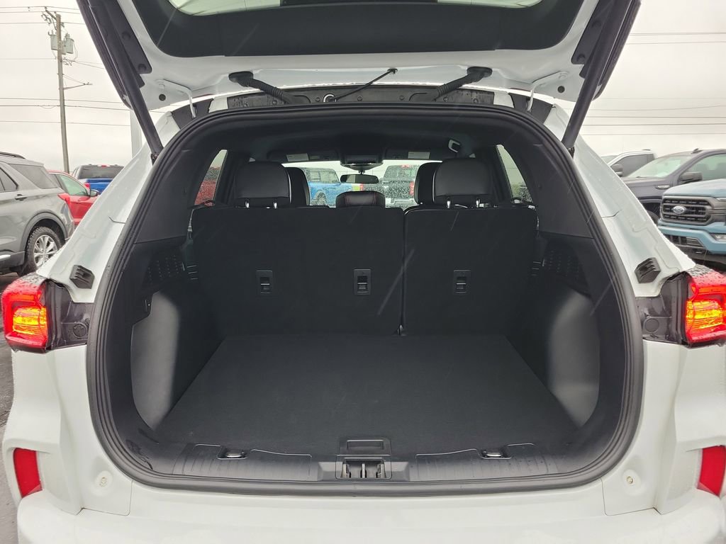 Used 2023 Ford Escape ST-Line w/ Tech Pack #1 FWD image 10