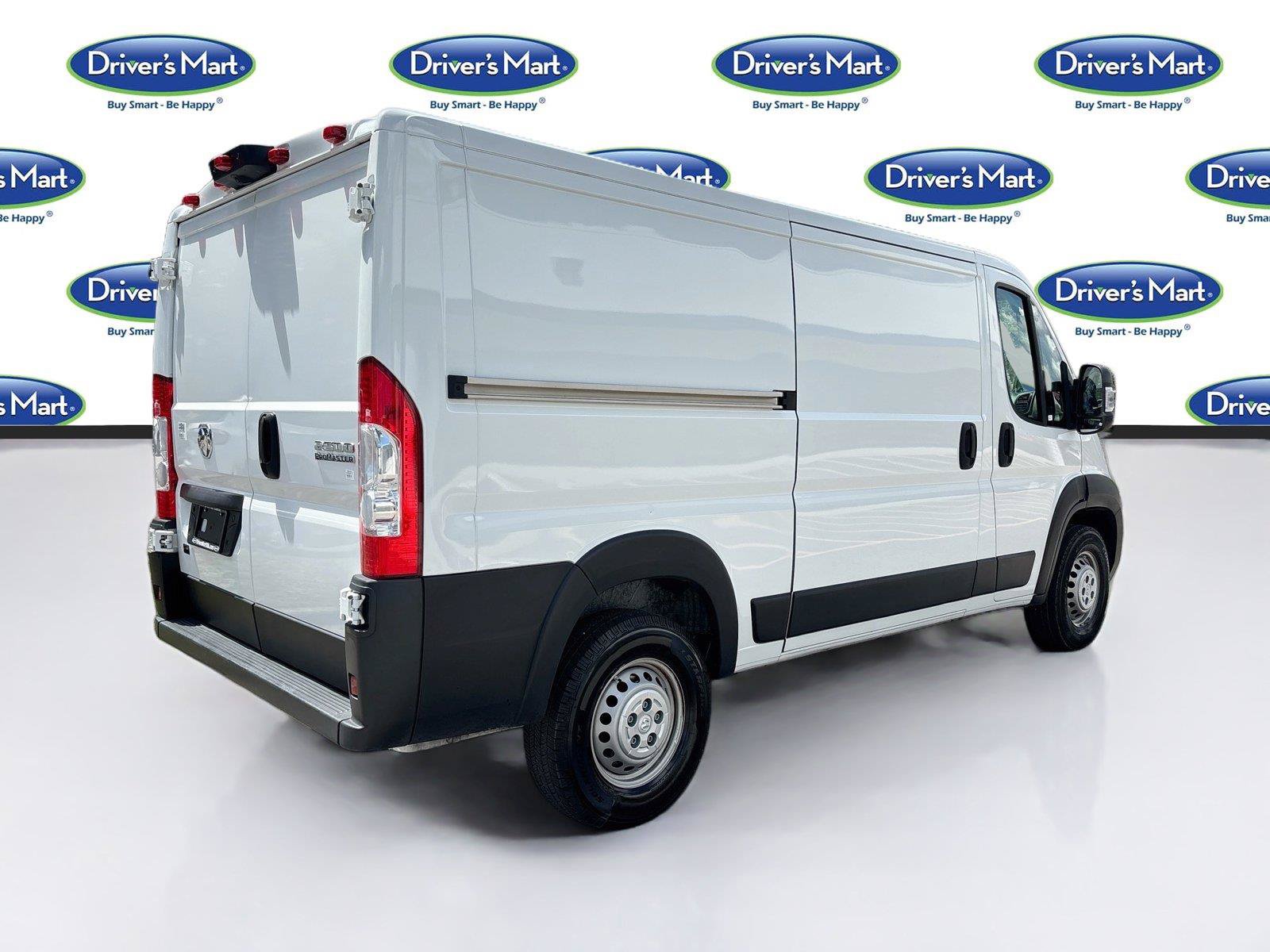 Used 2025 RAM ProMaster 2500 w/ Convenience Group FWD image 7