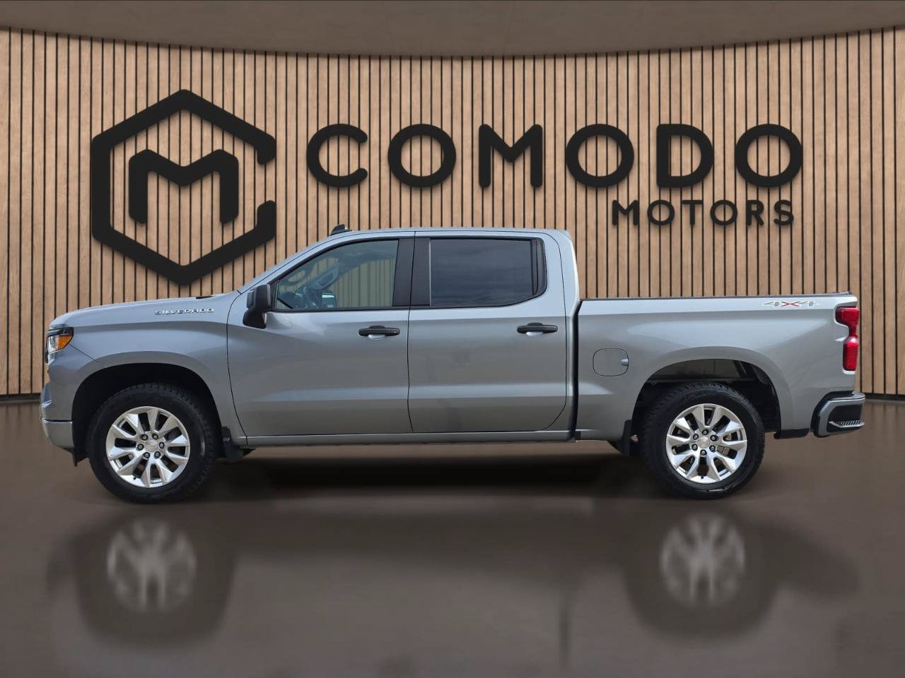 Used 2023 Chevrolet Silverado 1500 Custom AWD/4WD image 6