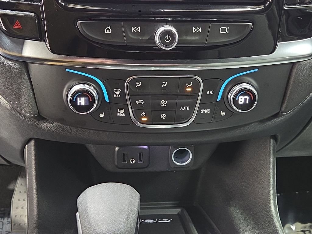 Used 2023 Chevrolet Traverse LT image 25