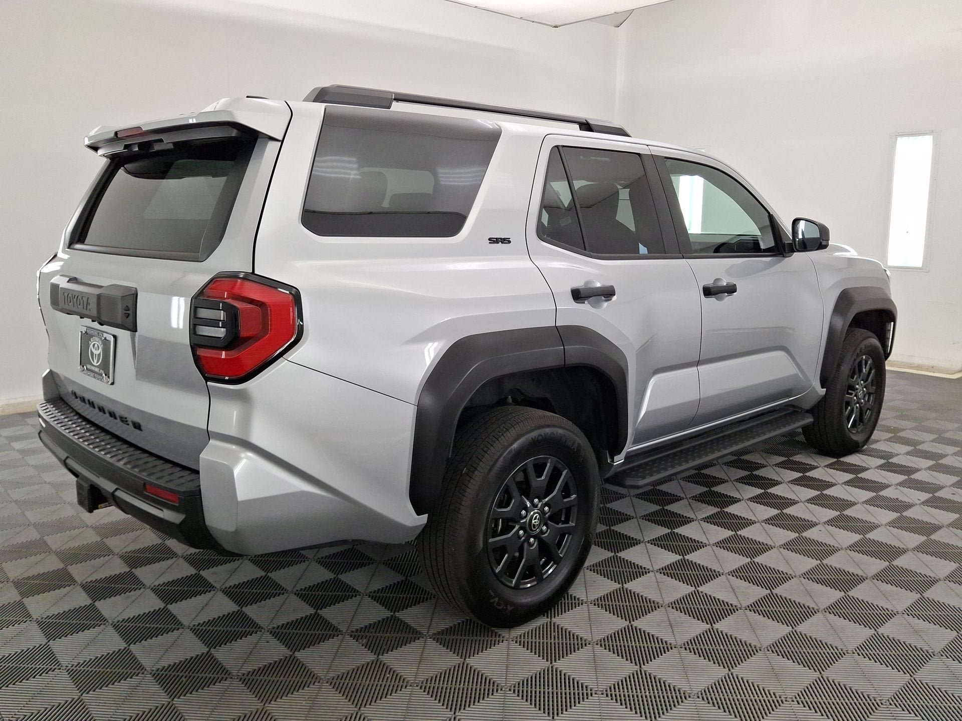 Certified 2025 Toyota 4Runner SR5 AWD/4WD image 24